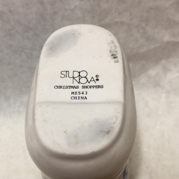 Studio Nova Porcelain CHRISTMAS SHOPPERS Boot Vase, 5"x4” - Picture 5 of 6